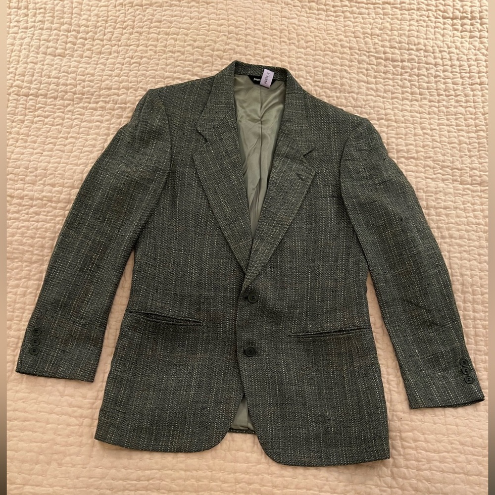 Pierre Cardin men’s grey blazer suit jacket.